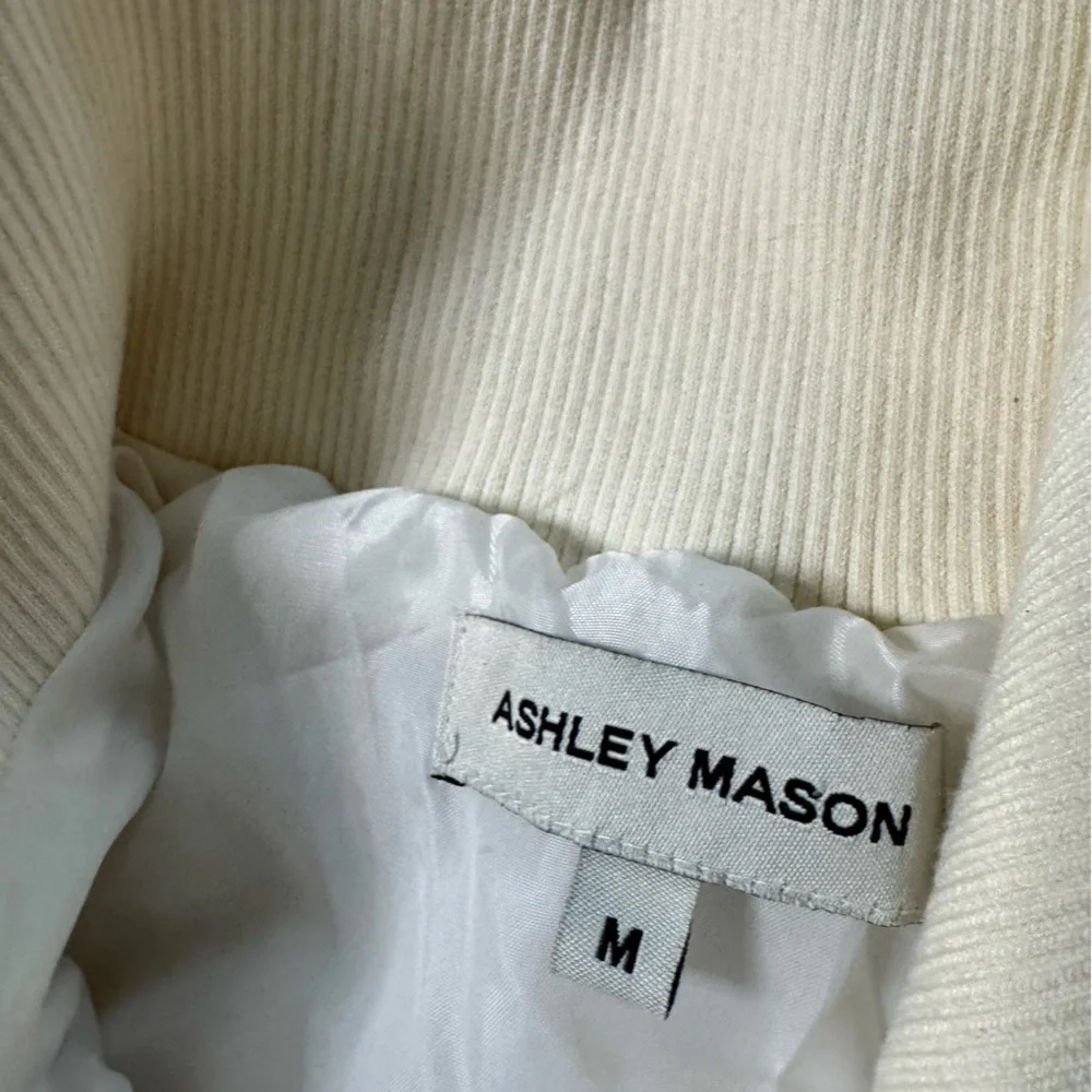 ASHLEY MASON retro 80s style Floral Puffer Vest with Zipper Pockets - Picture 5 of 10